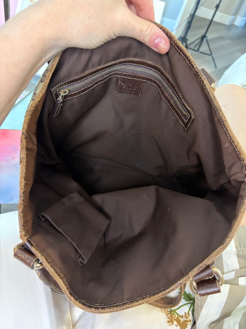👜 Gucci GG Monogram Charmy Tote Bag Canvas & Leather Trim in Brown & Tan ✨ - Picture 5 of 16
